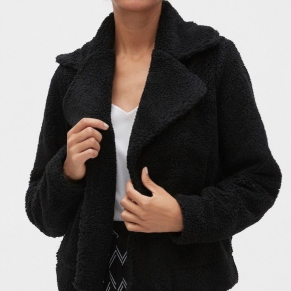 Banana Republic Jackets & Blazers - EUC Banana Republic black teddy coat size XL